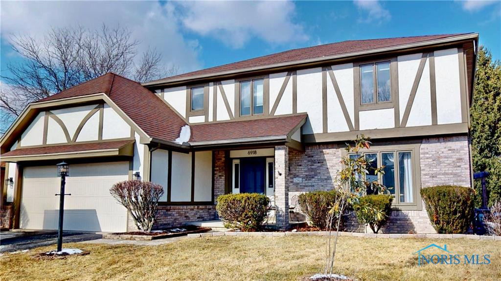 6918 Greentree Lane