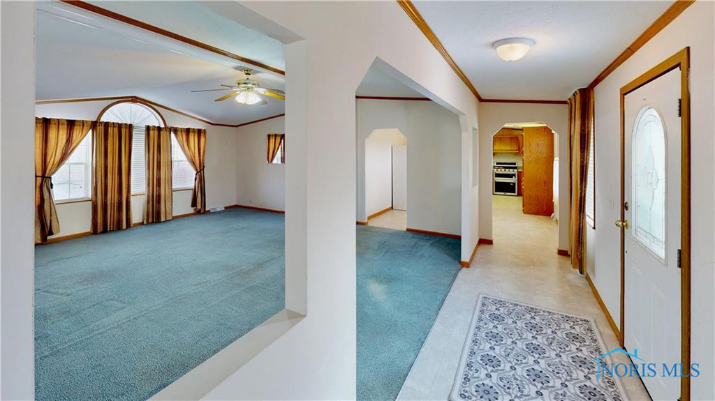 2220 Redbud Lane