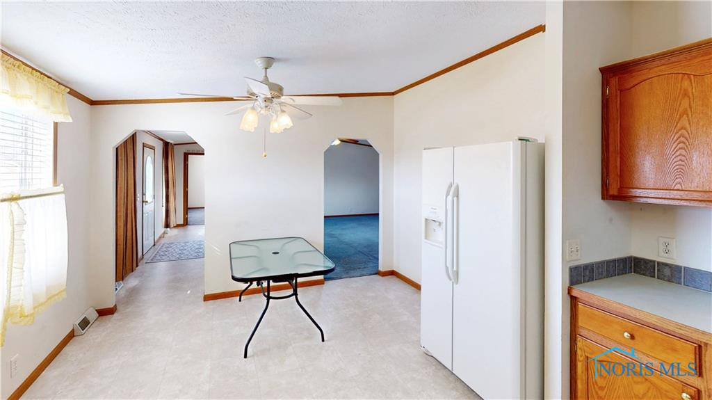 2220 Redbud Lane