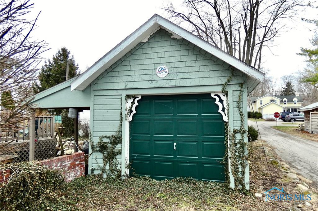 426 E Indiana Avenue