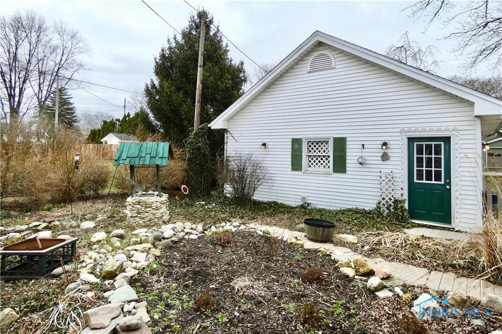 426 E Indiana Avenue