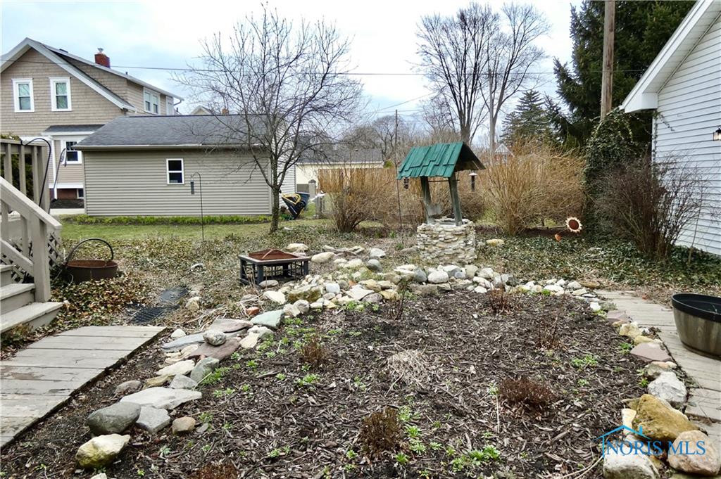 426 E Indiana Avenue