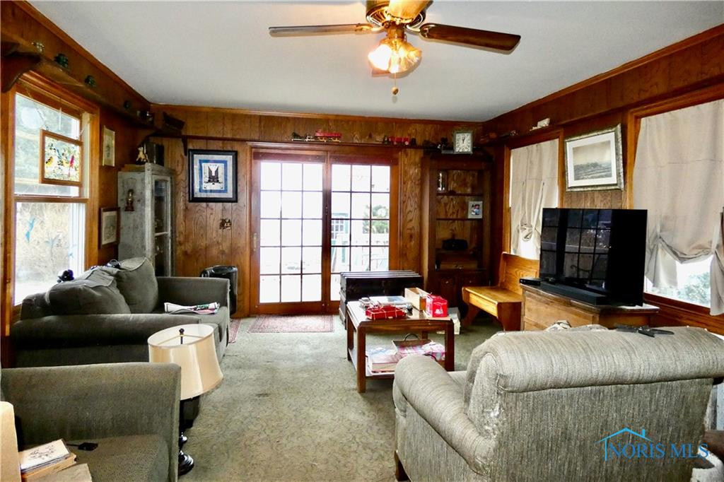 426 E Indiana Avenue