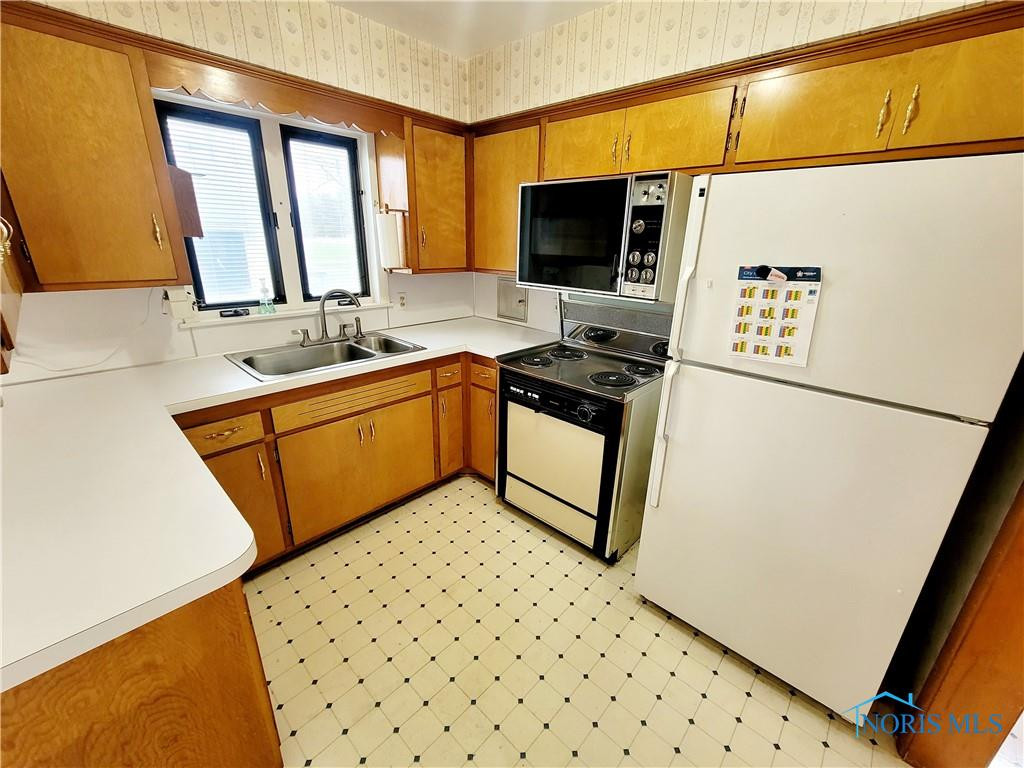 1540 Charmaine Drive