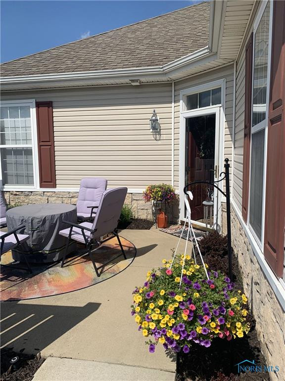 6109 Quarrys Edge Lane