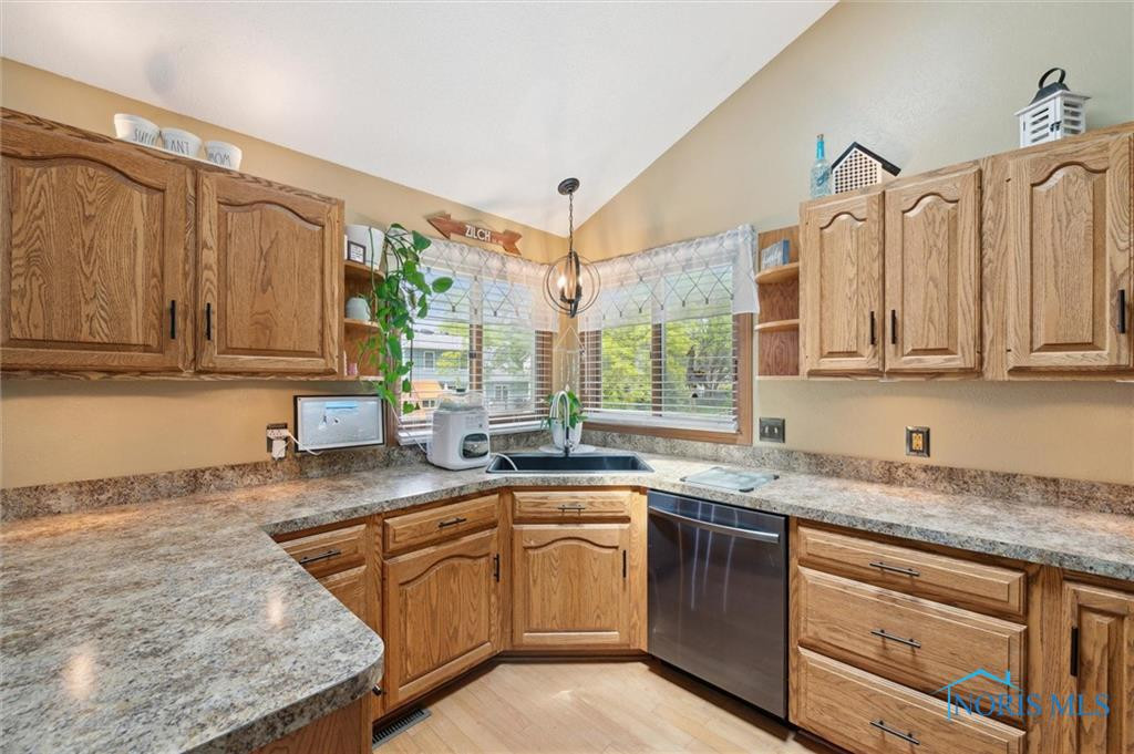 3663 Woodspring Road