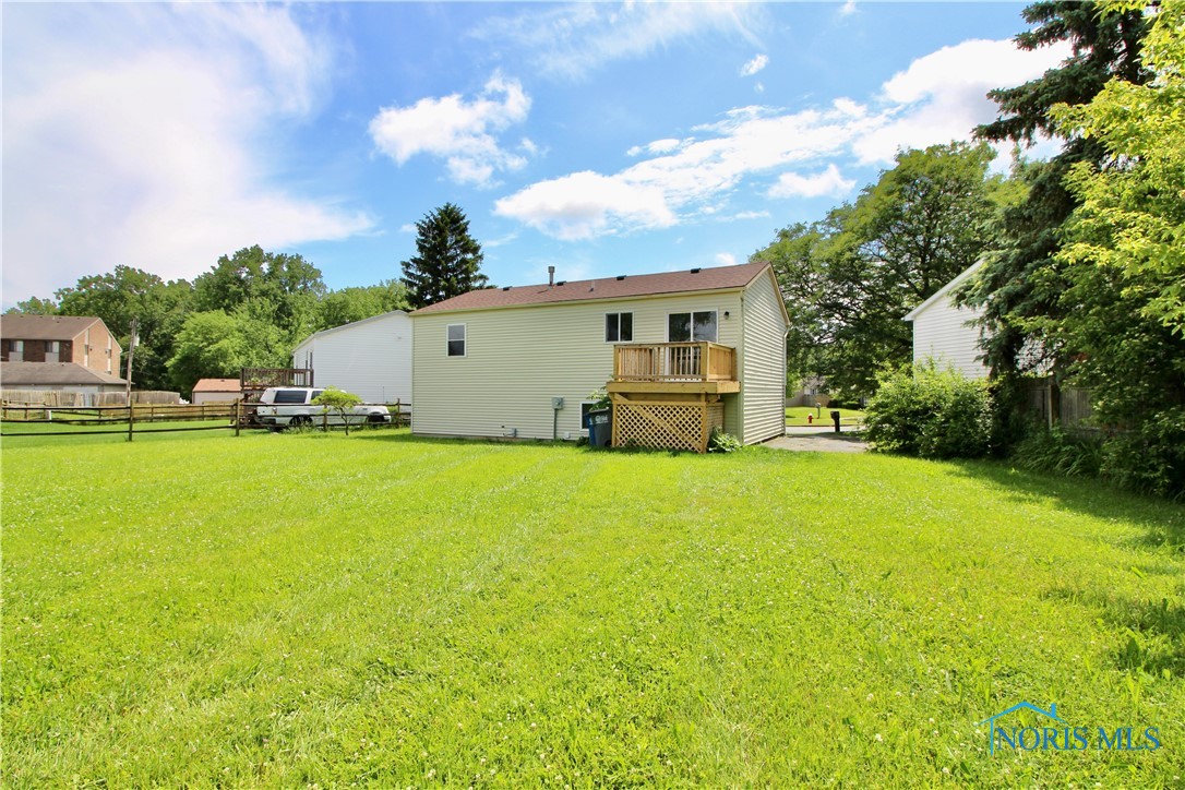 6182 Old Farm Court