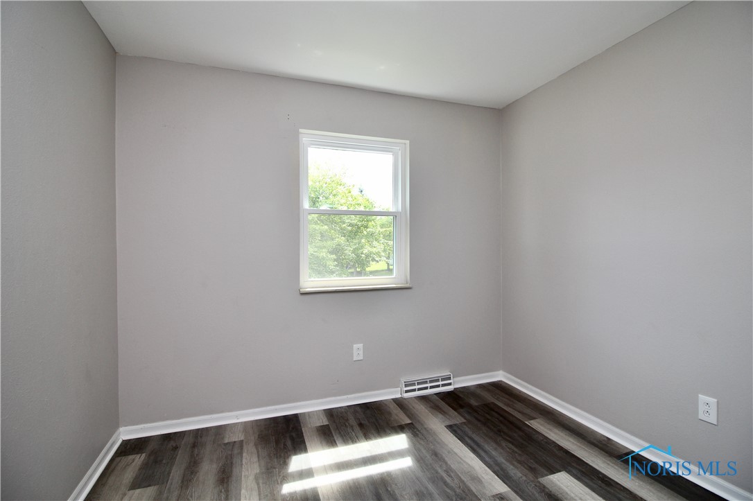 6182 Old Farm Court