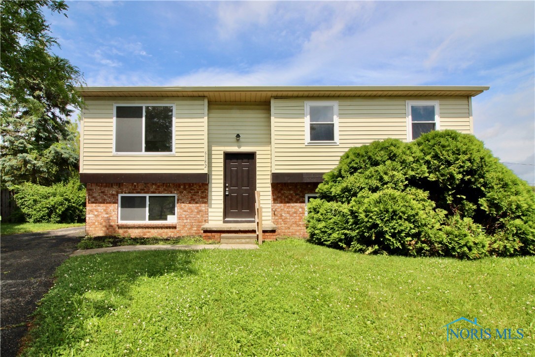 6182 Old Farm Court