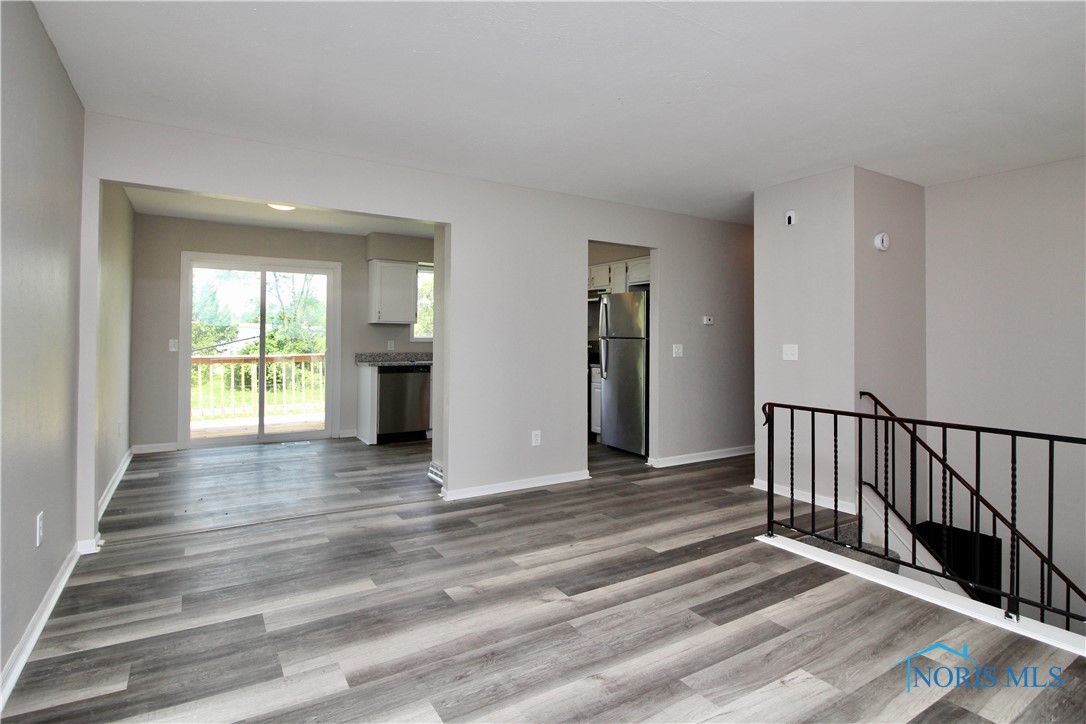 6182 Old Farm Court