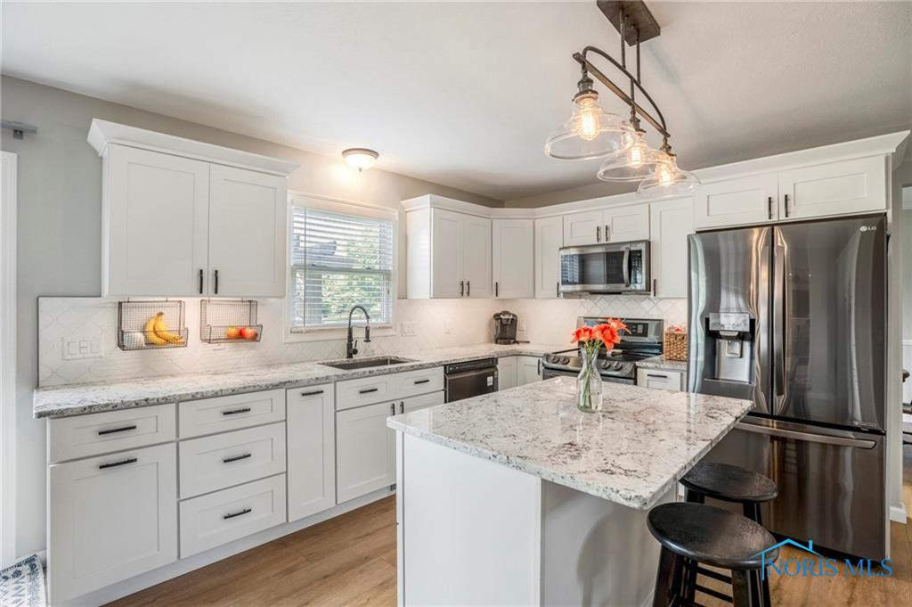 2838 Long View Drive