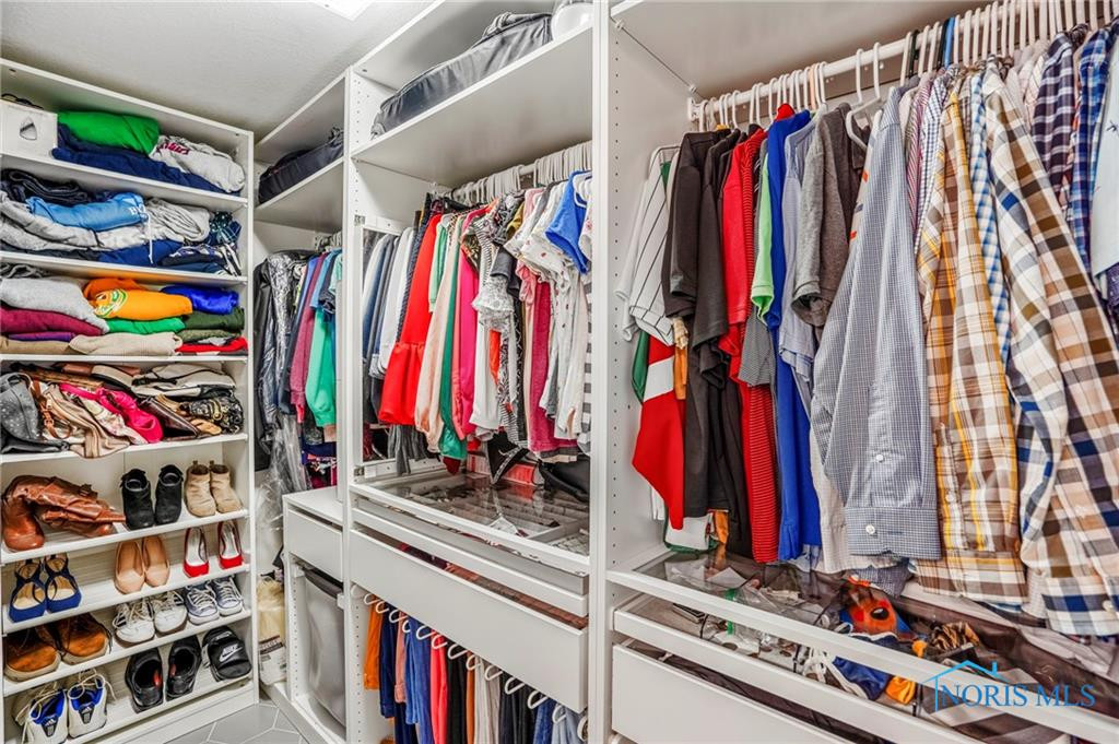 2838 Long View Drive