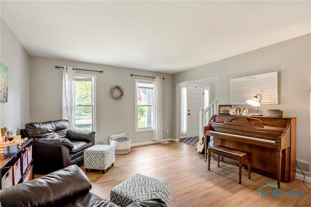 2838 Long View Drive