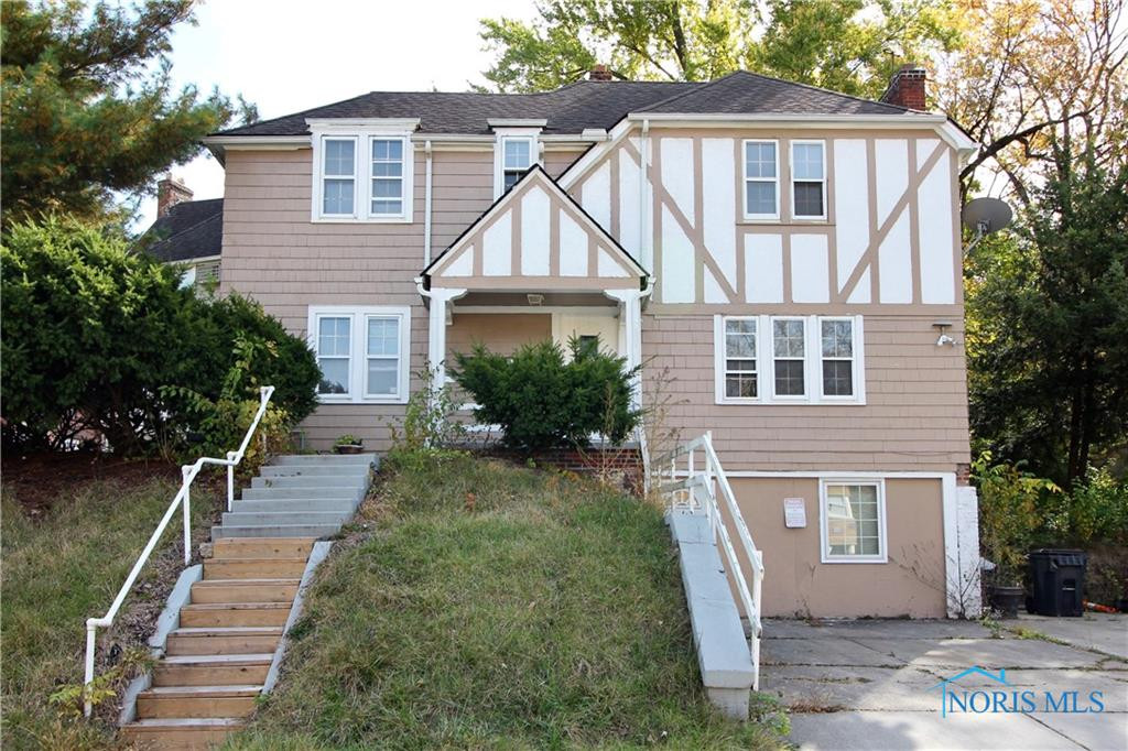 2547 Greenway Street