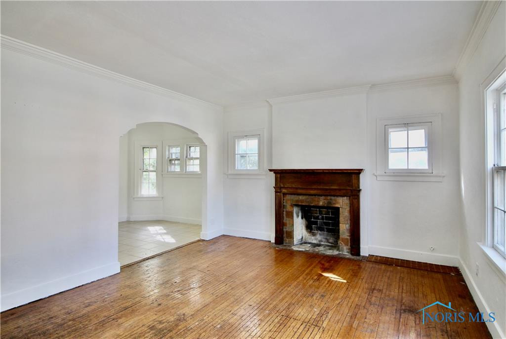 2547 Greenway Street