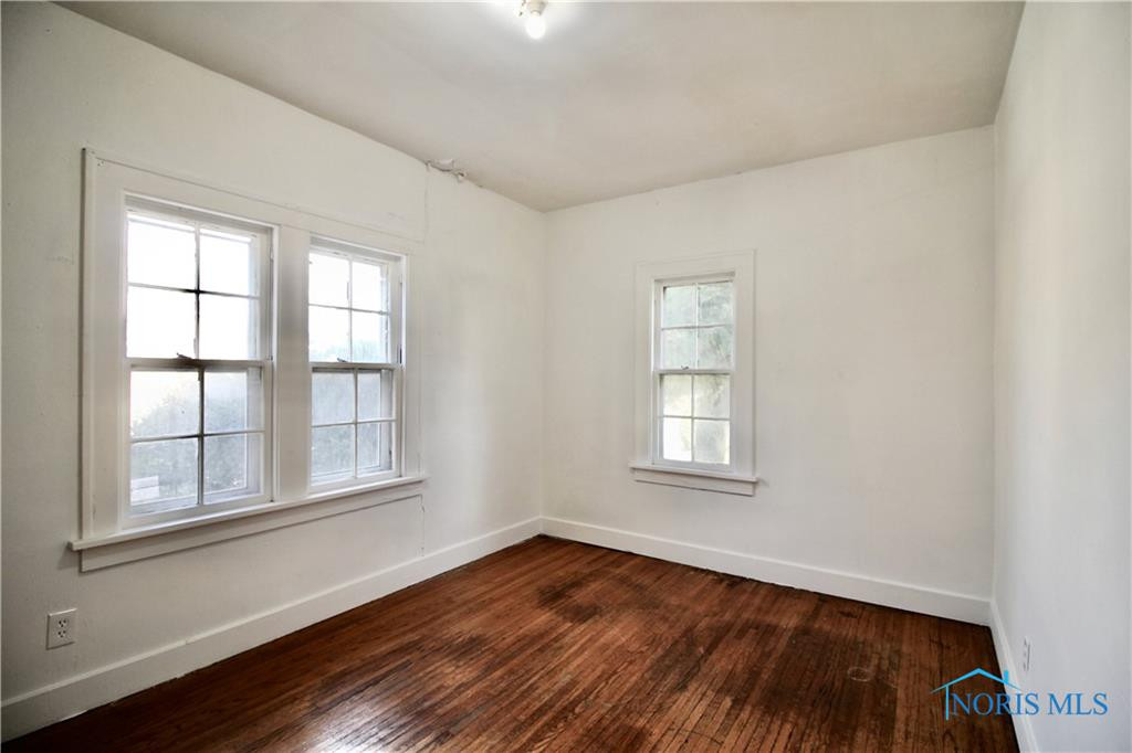 2547 Greenway Street