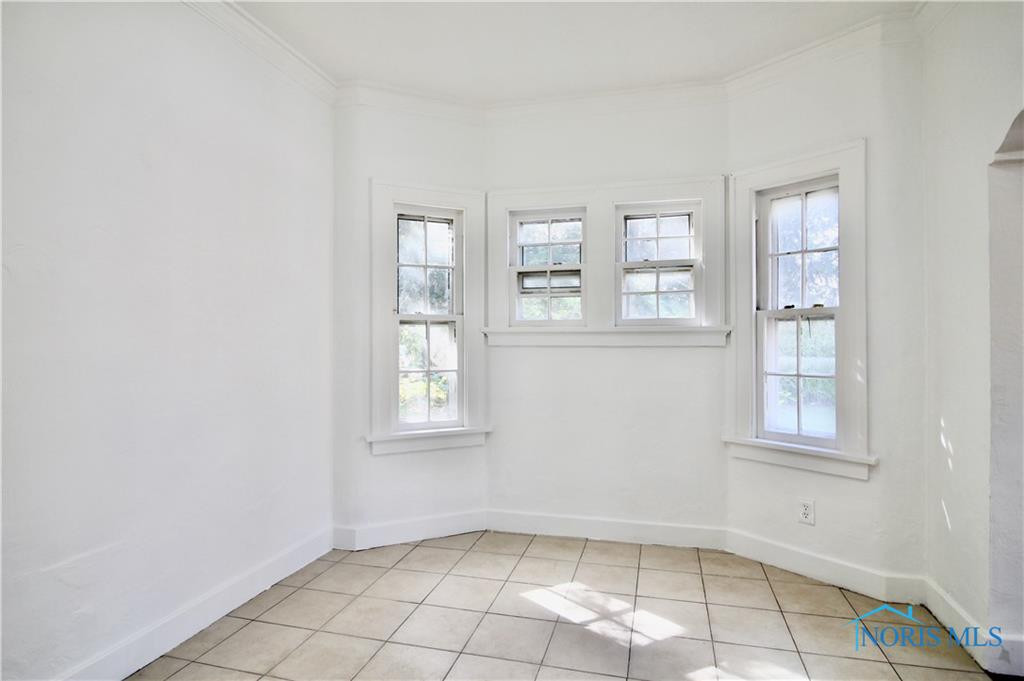 2547 Greenway Street