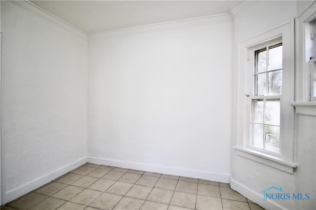 2547 Greenway Street