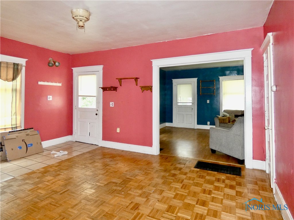 260 E 6th Street