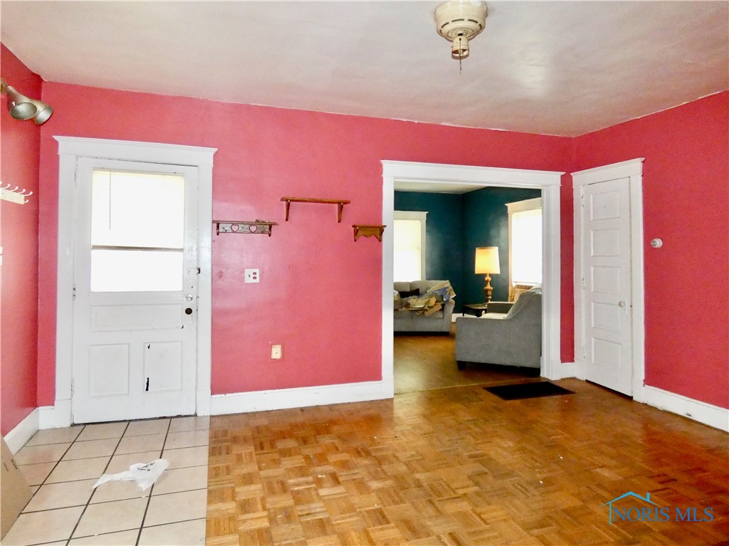 260 E 6th Street