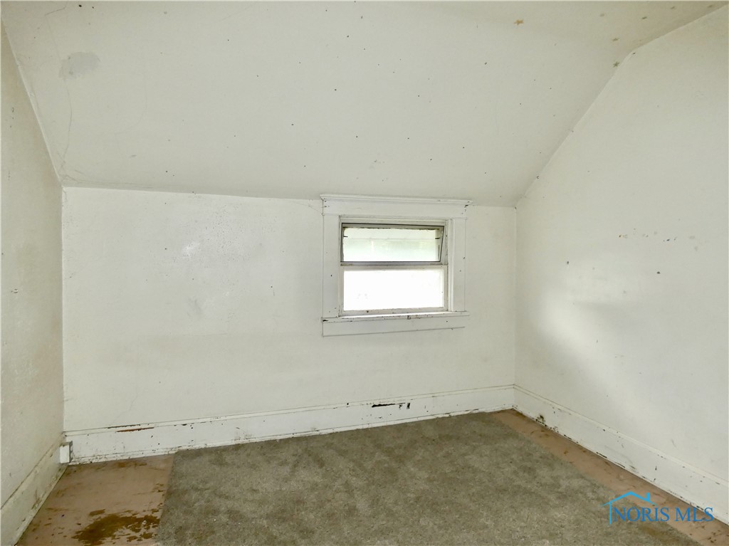 260 E 6th Street