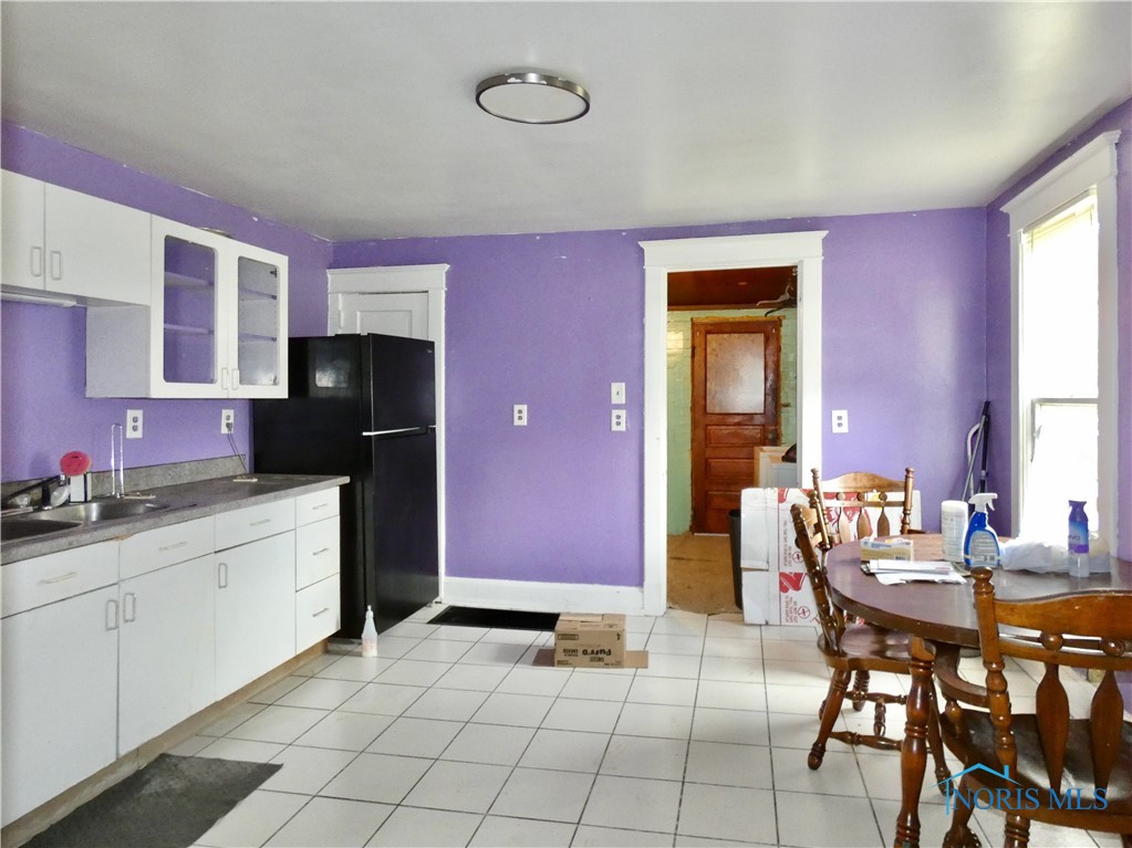 260 E 6th Street