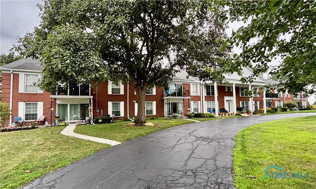 425 W Ridge Drive U5