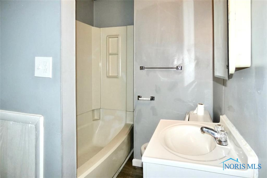 737-739 Forsythe Street