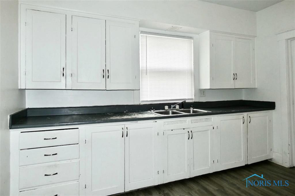 737-739 Forsythe Street