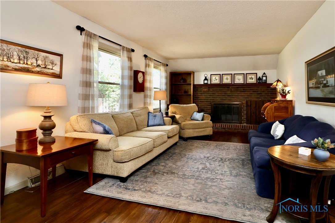 884 Bexley Drive