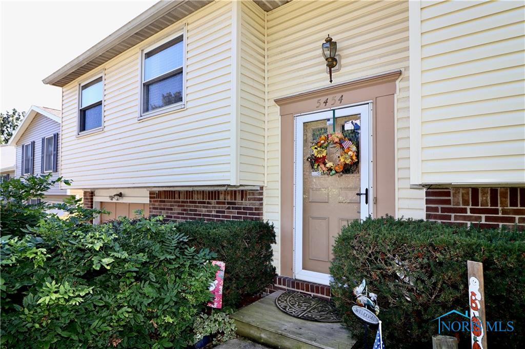 5454 Brook Point Road