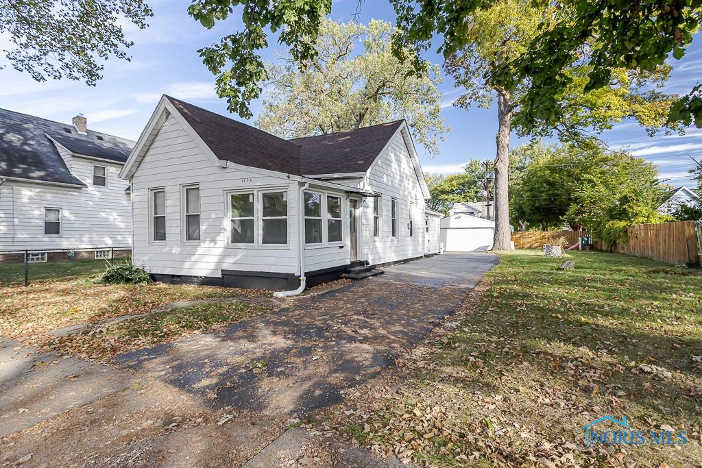 1264 Fernwood Avenue