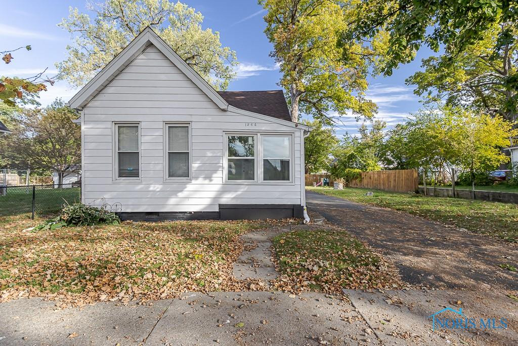 1264 Fernwood Avenue