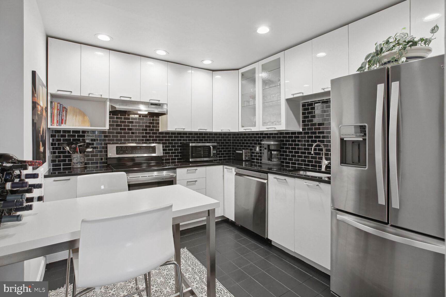2000 16TH STREET NW Unit: 604