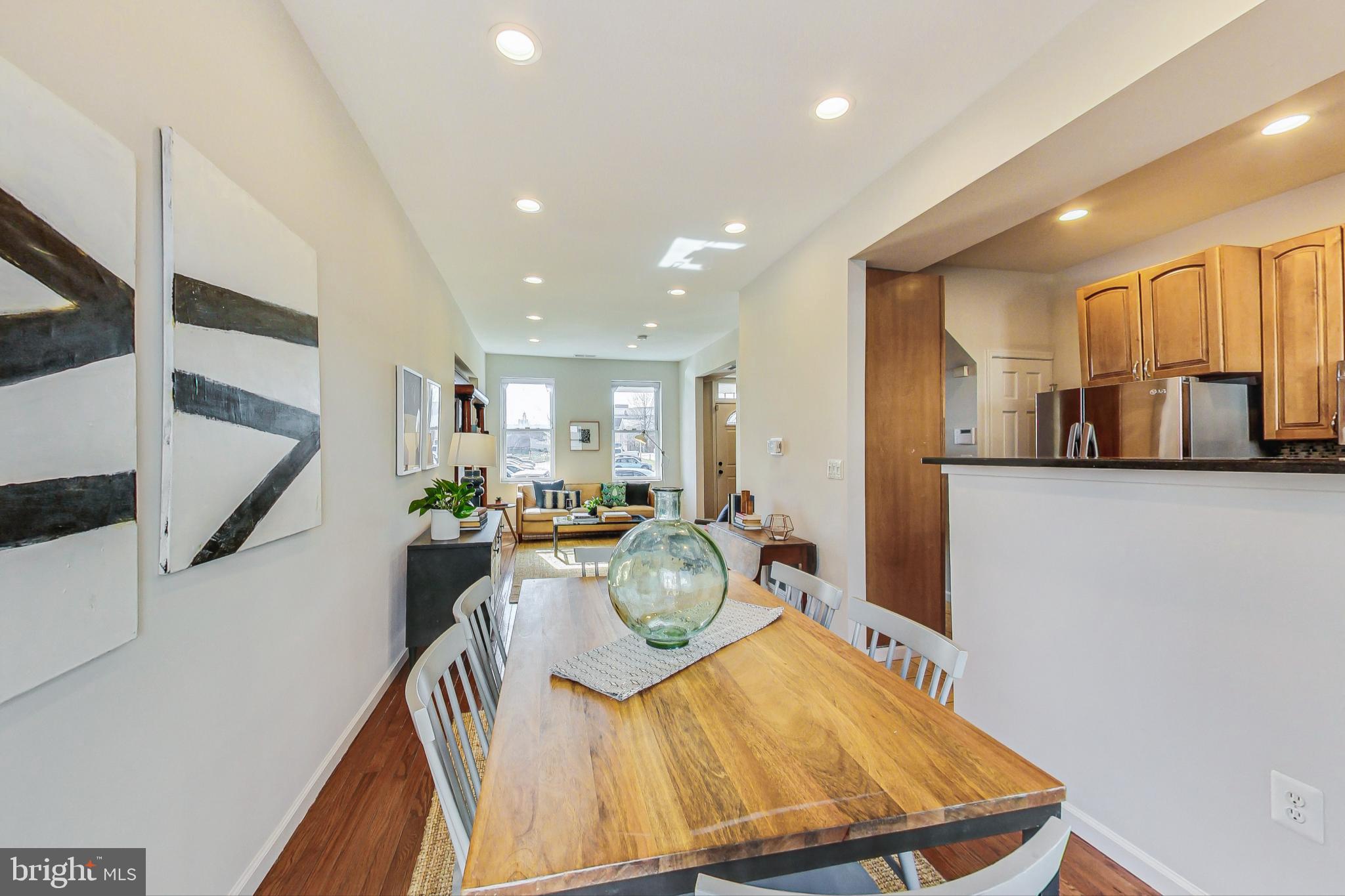 535 Gresham Pl NW