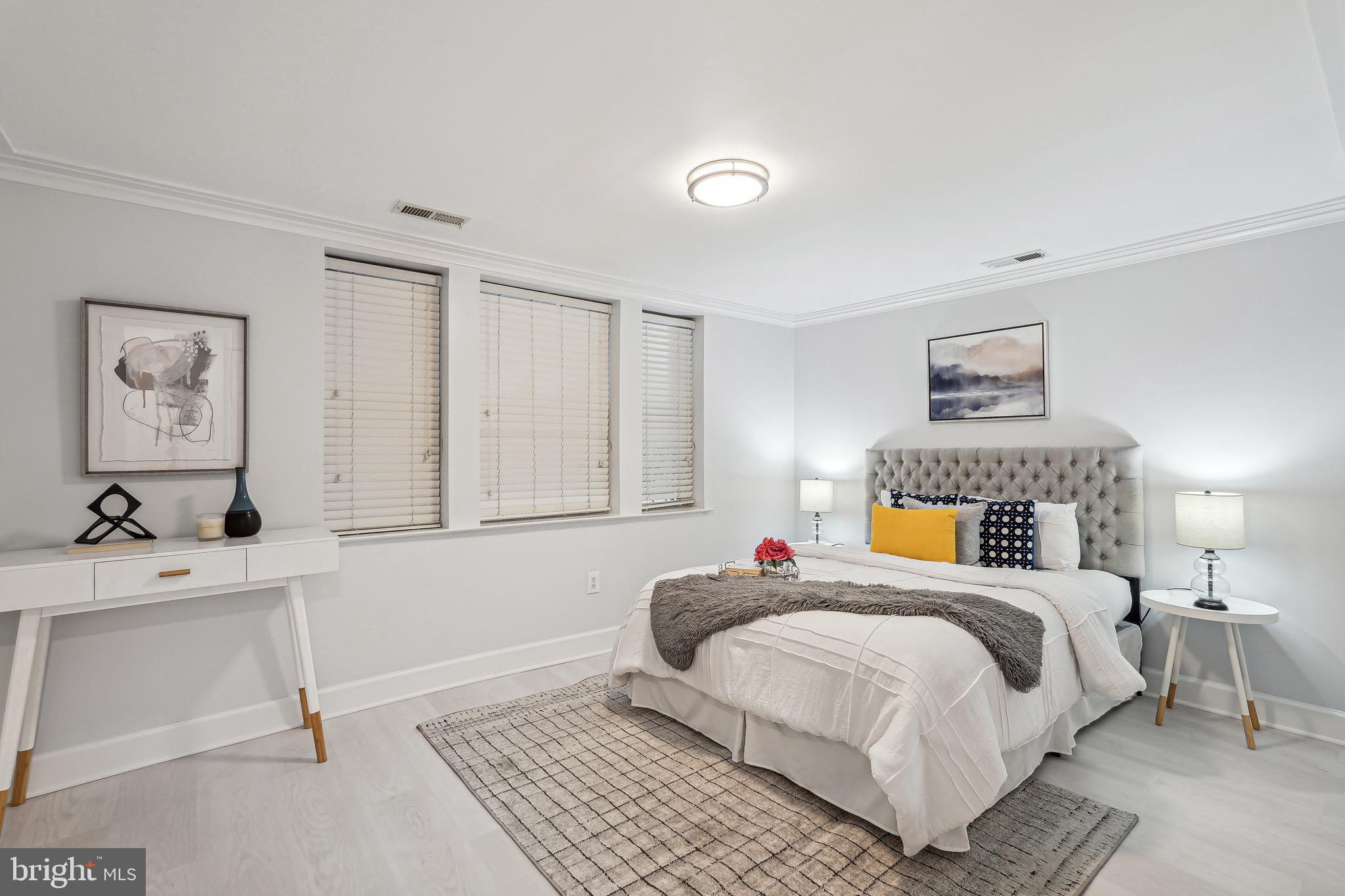14 S St NE #103