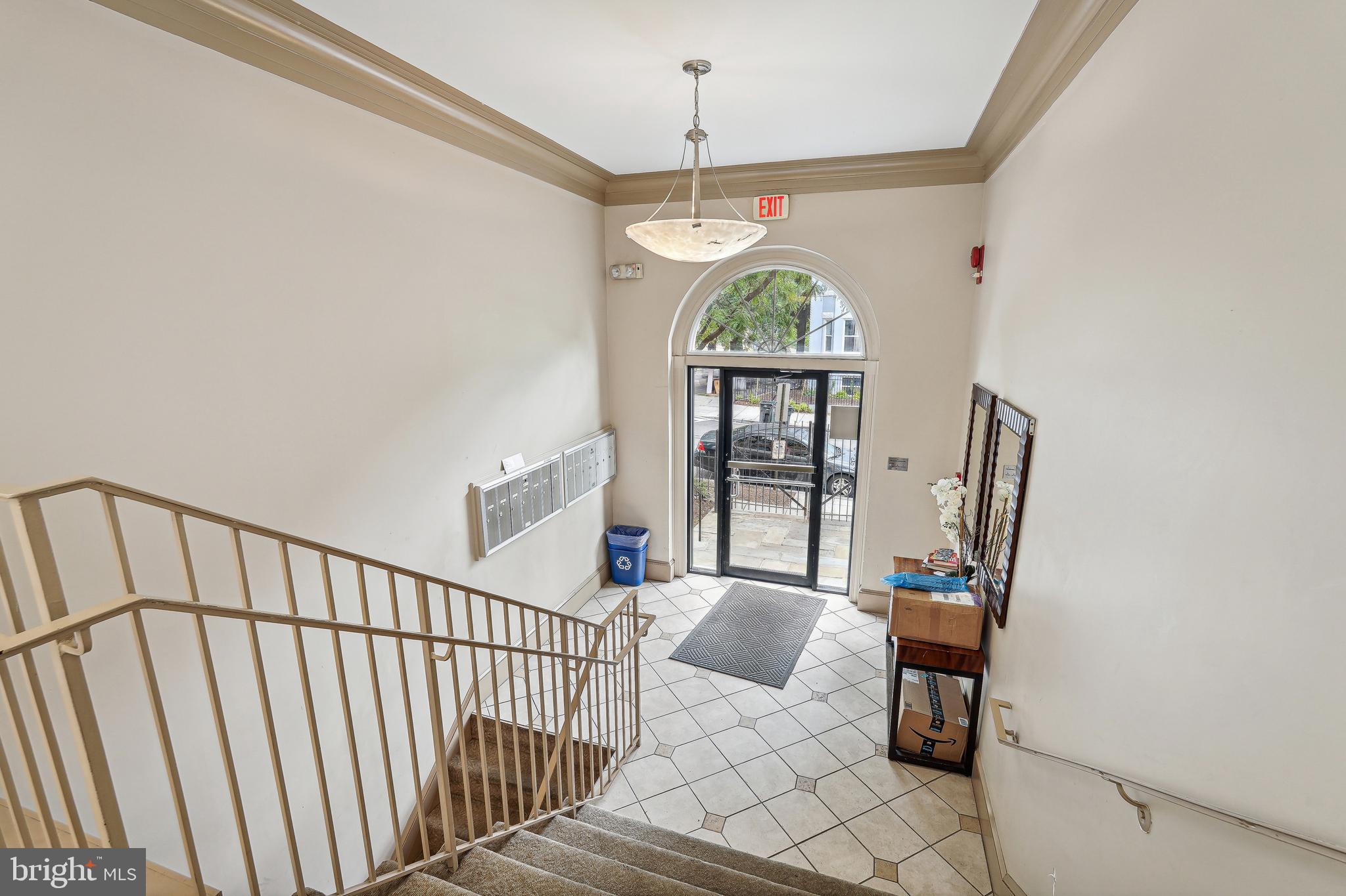 14 S St NE #103