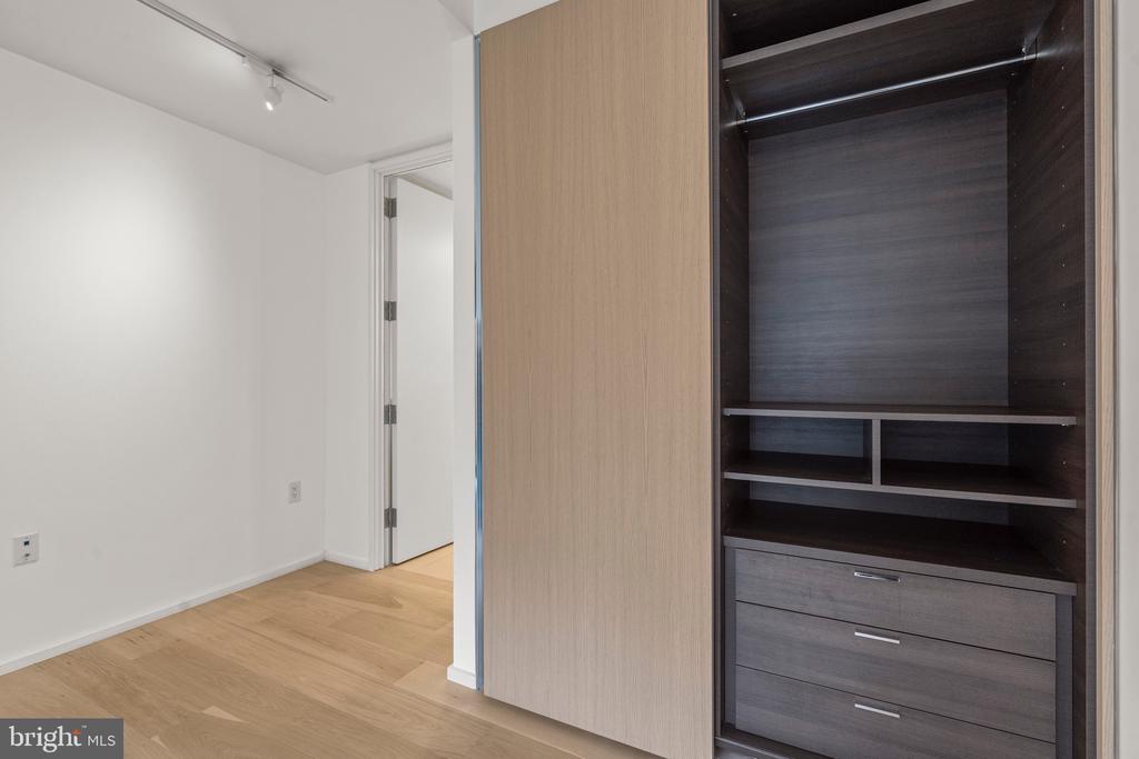 925 H St NW #503