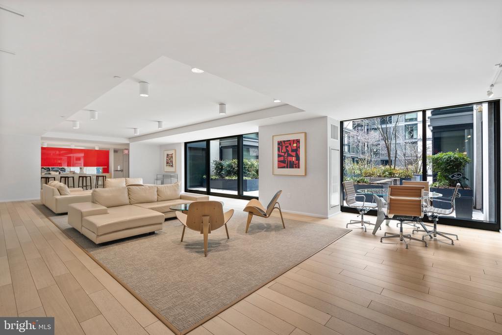 925 H St NW #503