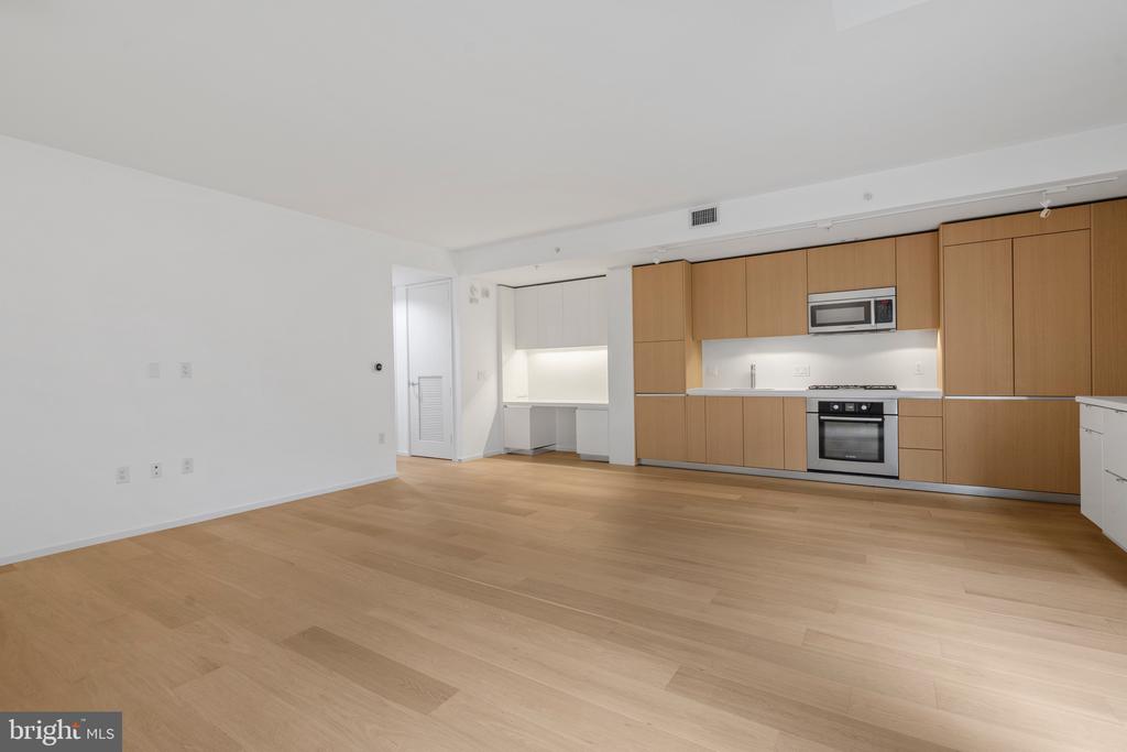 925 H St NW #503