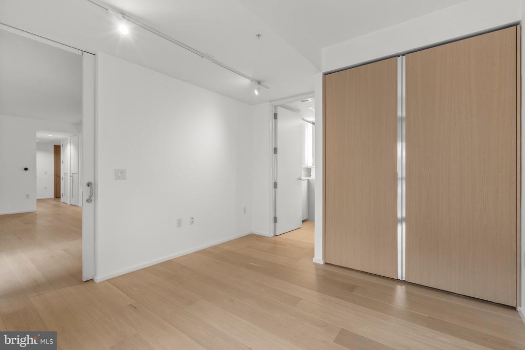 925 H St NW #503