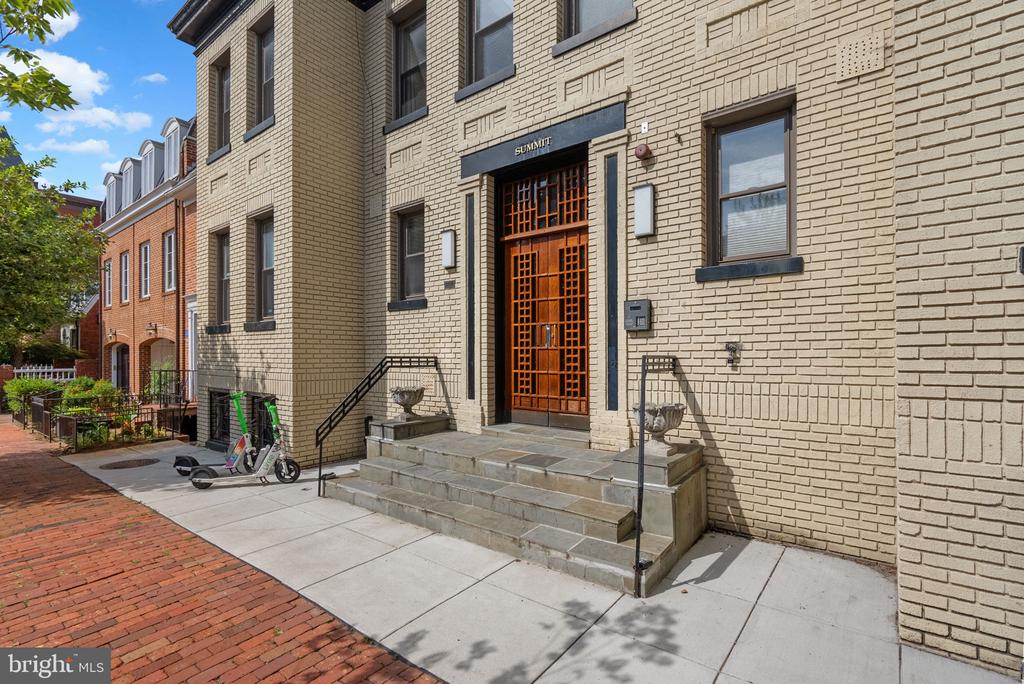 1318 35th St NW #7
