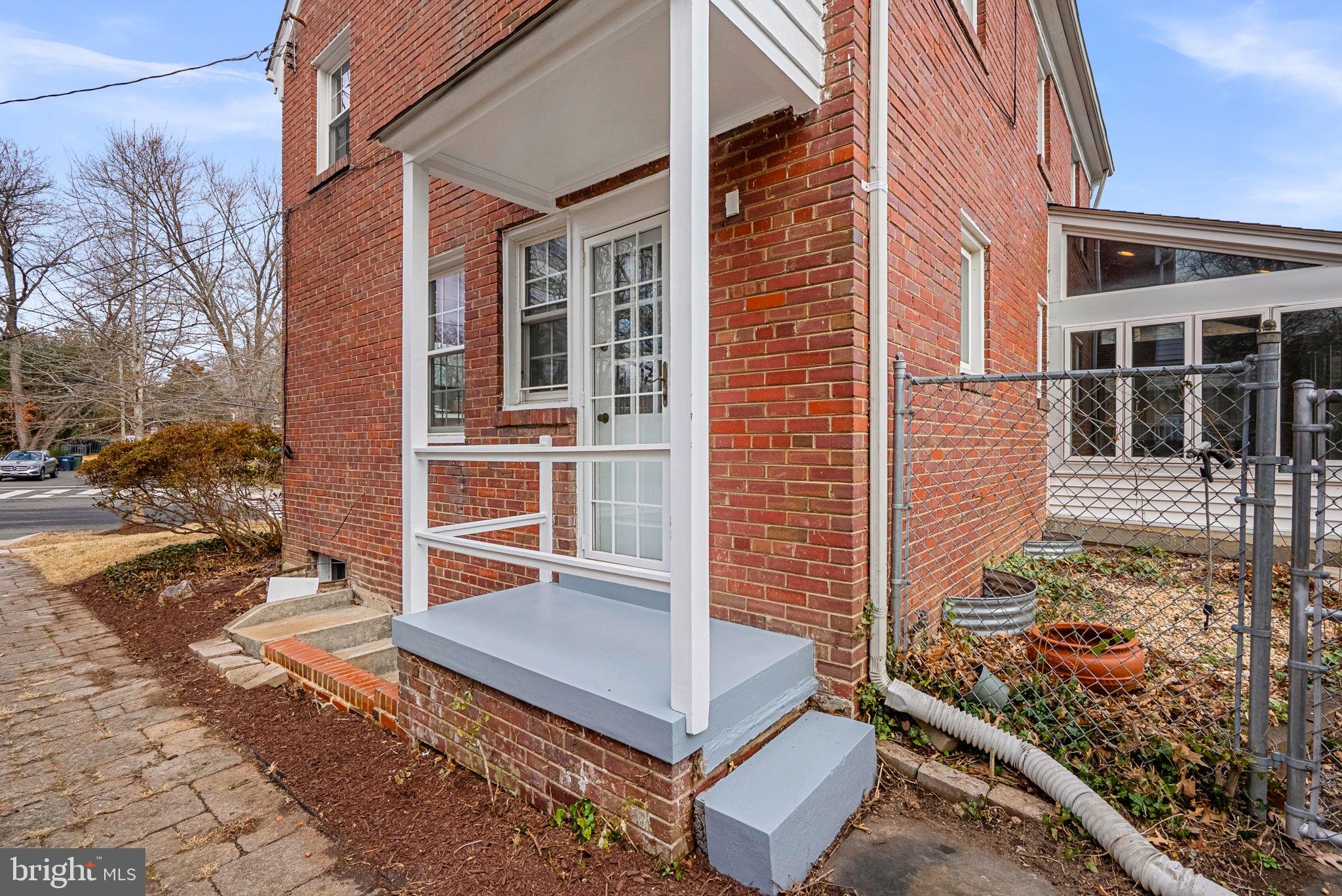 5877 NEBRASKA AVENUE NW