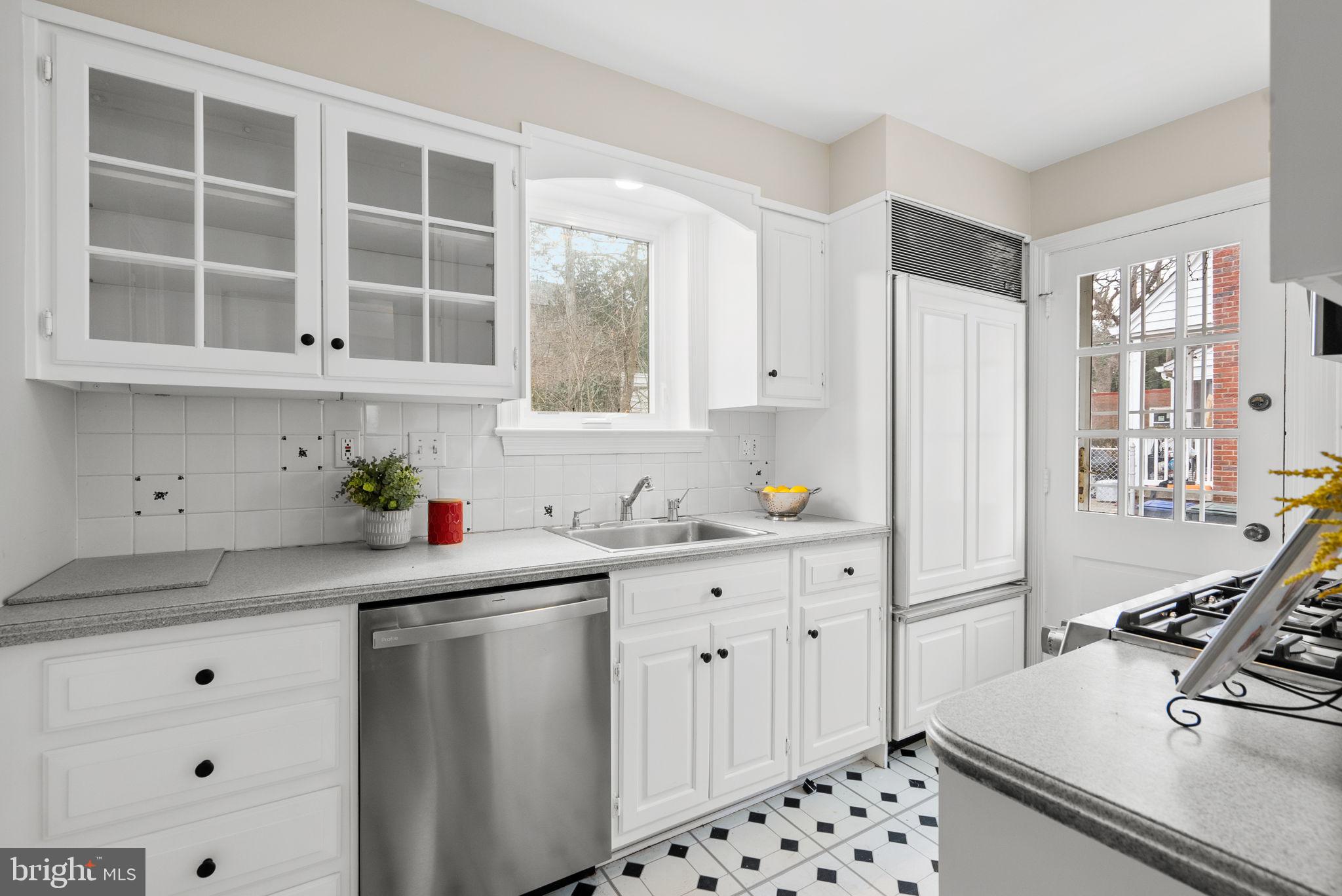 5877 NEBRASKA AVENUE NW