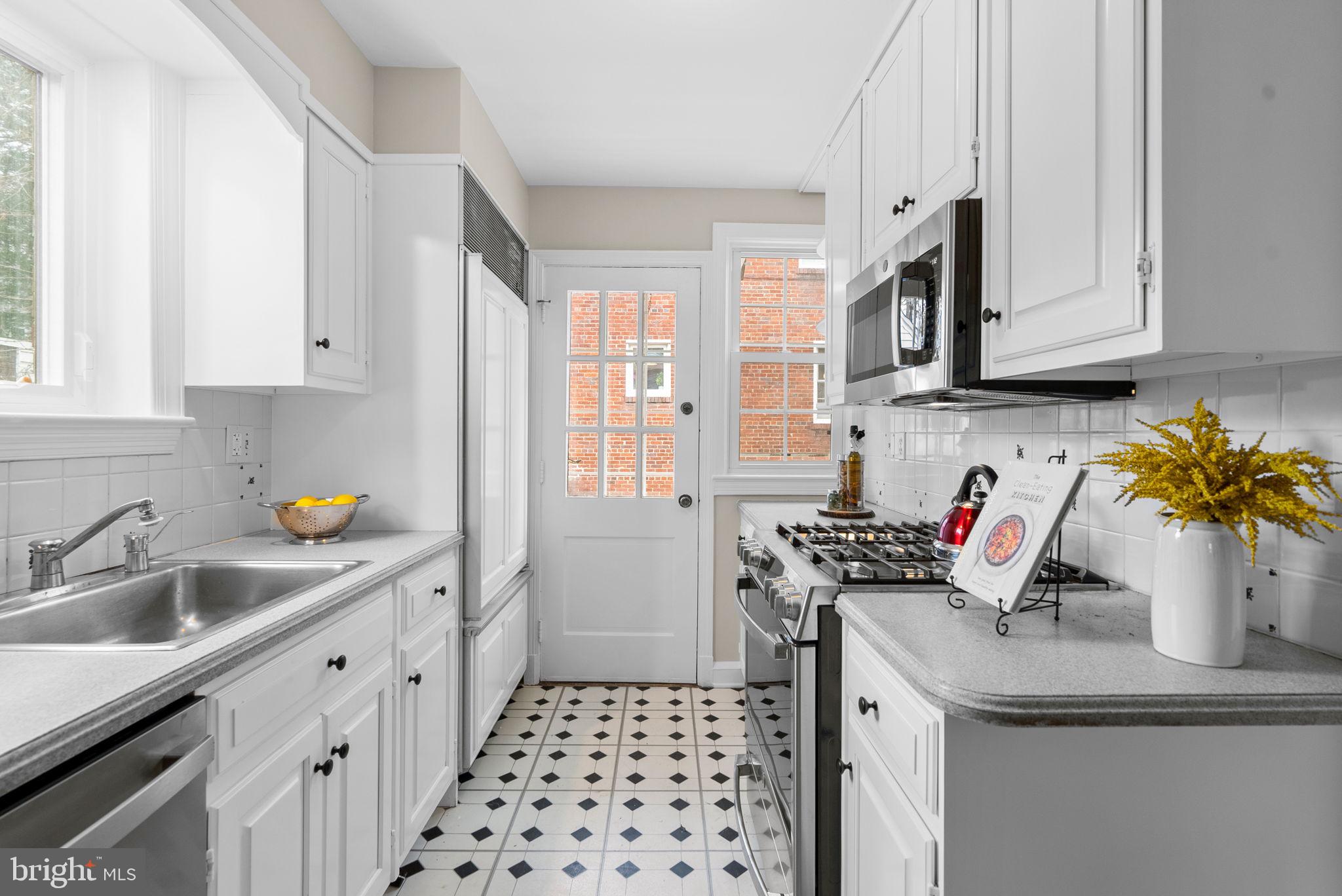 5877 NEBRASKA AVENUE NW