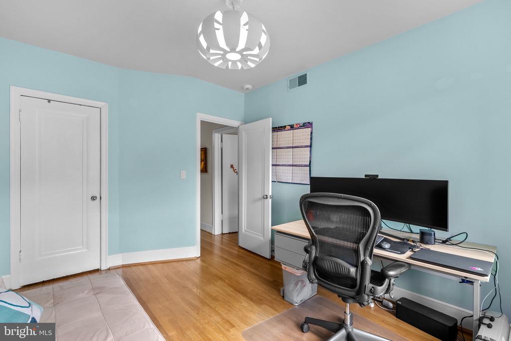 2815 39TH STREET NW