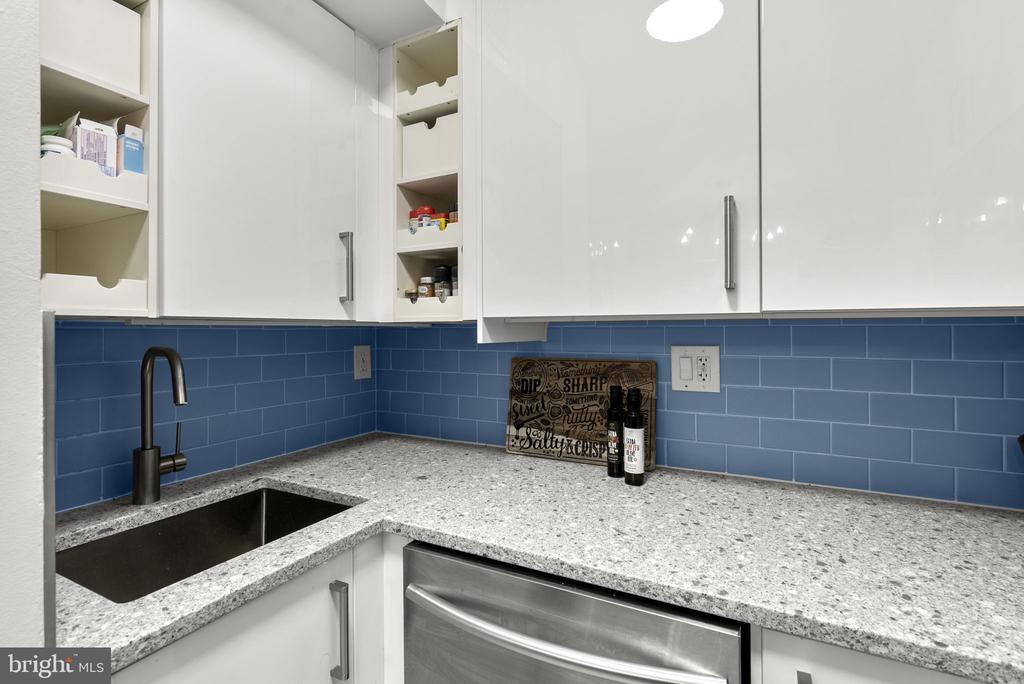 3900 TUNLAW ROAD NW 101