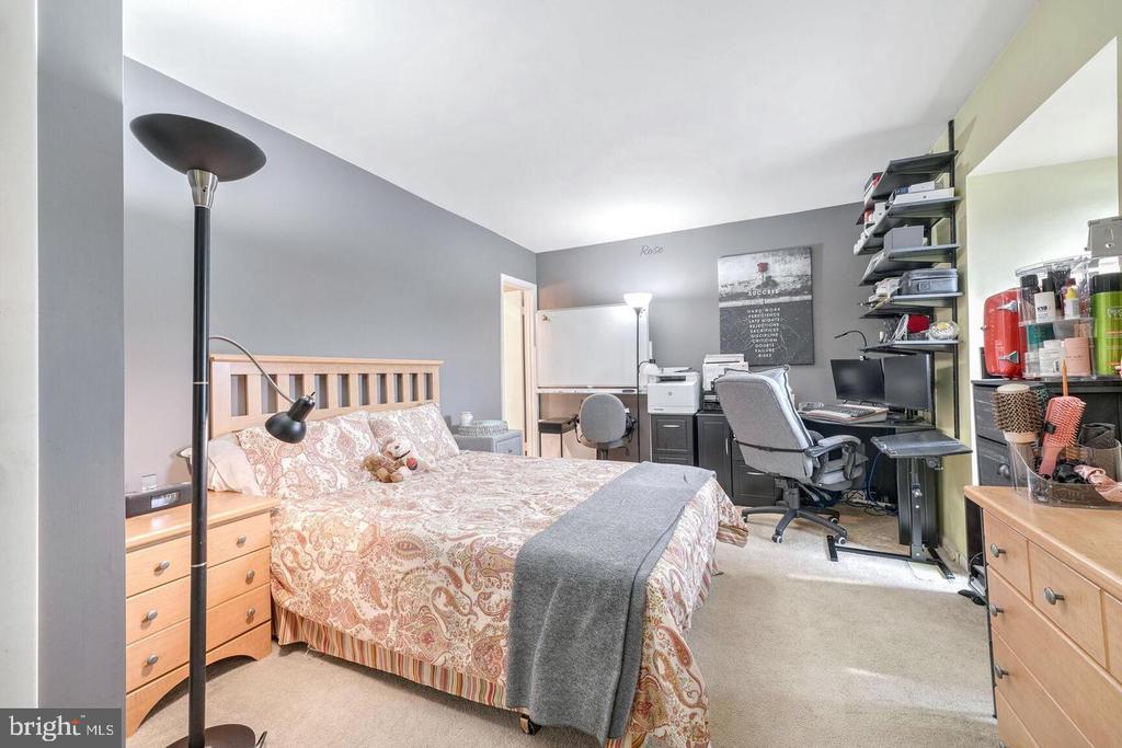 576 BRUMMEL COURT NW Unit: 576