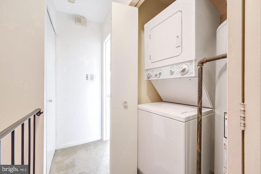 576 BRUMMEL COURT NW Unit: 576