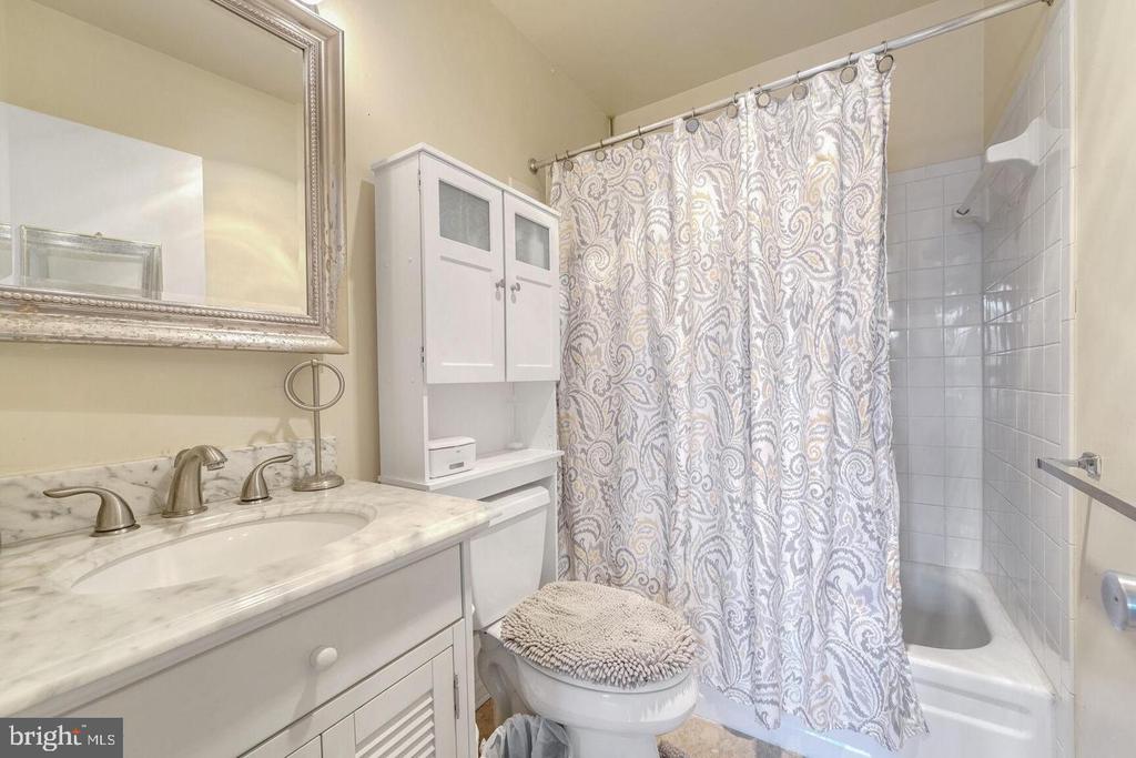 576 BRUMMEL COURT NW Unit: 576